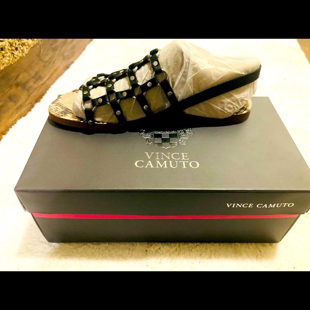 vince camuto black vintage vachrtta BRAND NEW !!